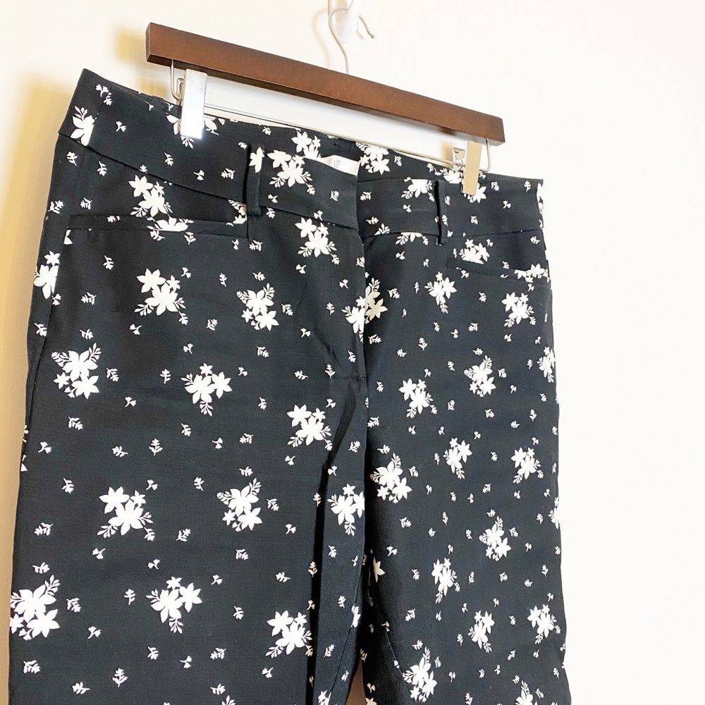 LOFT Marisa Black & White Floral Crop Pants Sz 12 - Picture 2 of 8